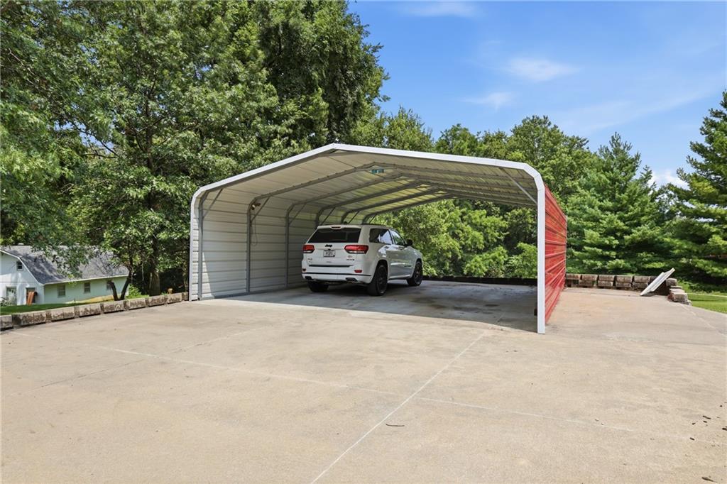 9404 Ne Cookingham Drive Property Photo 33