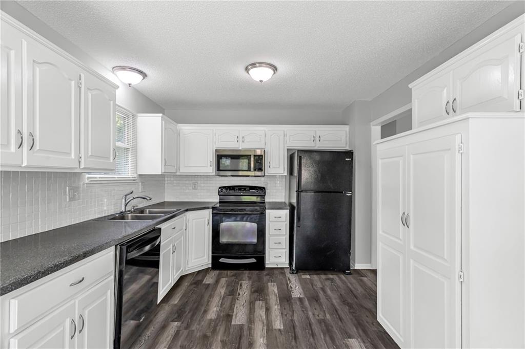 405 Se Onyx Circle Property Photo 7