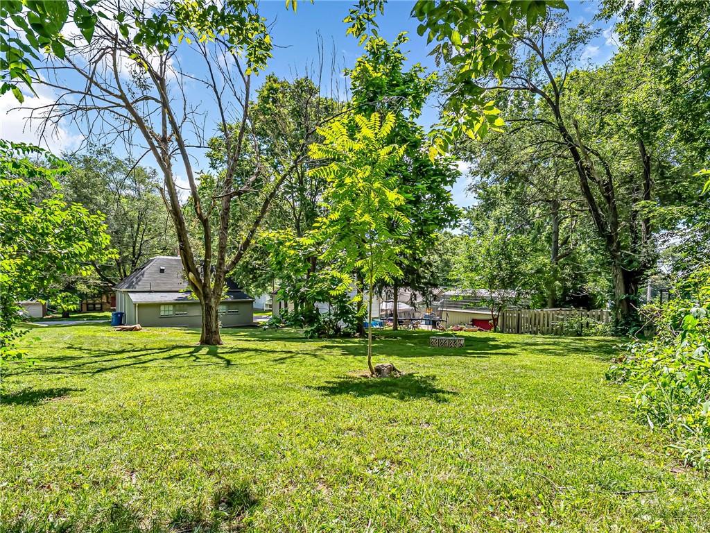 510 N Grover Street Property Photo 17