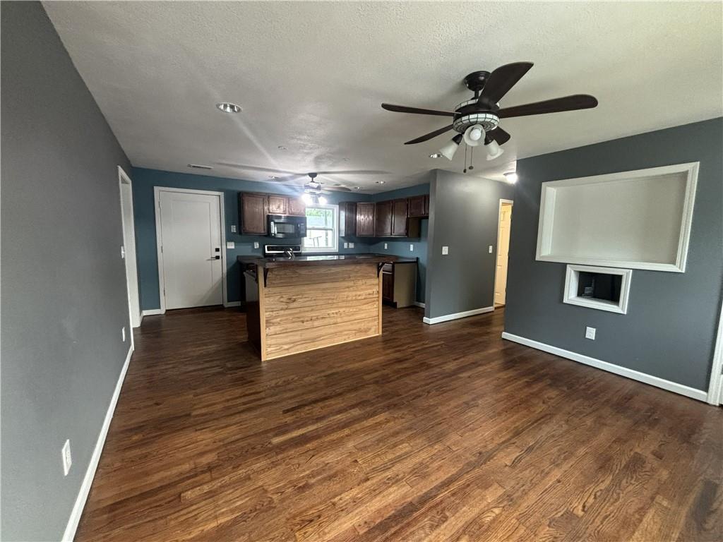 1713 Main Street Property Photo 5