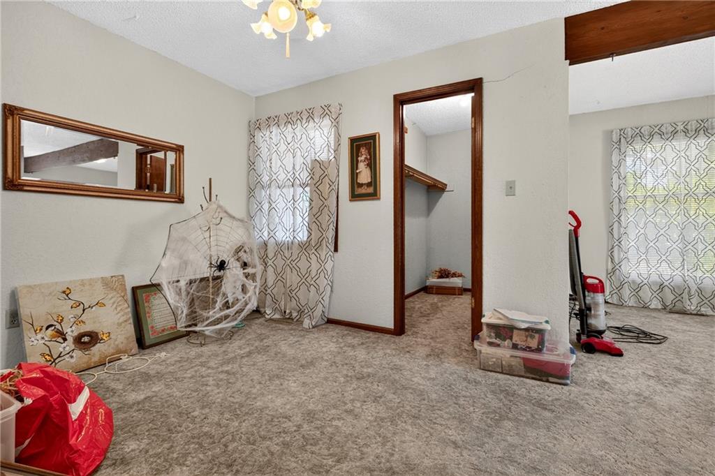 263 E 610th Avenue Property Photo 8