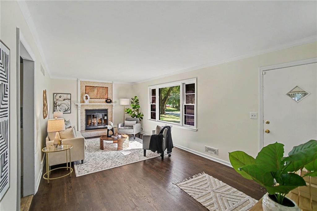 5816 Oxford Avenue Property Photo 1
