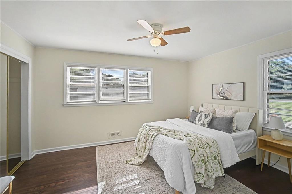5816 Oxford Avenue Property Photo 9