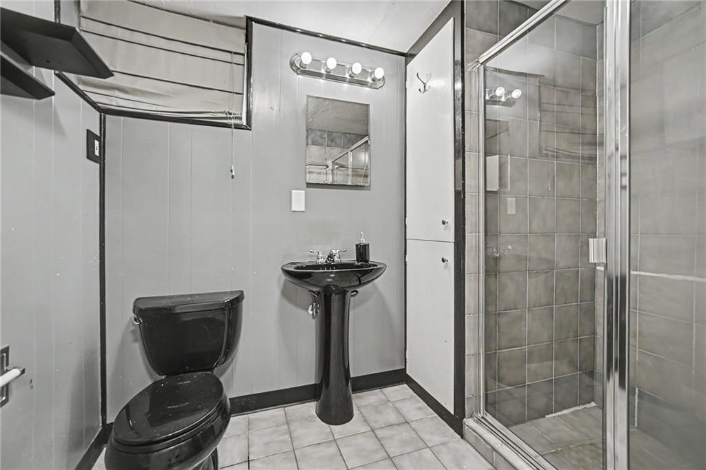 5816 Oxford Avenue Property Photo 13