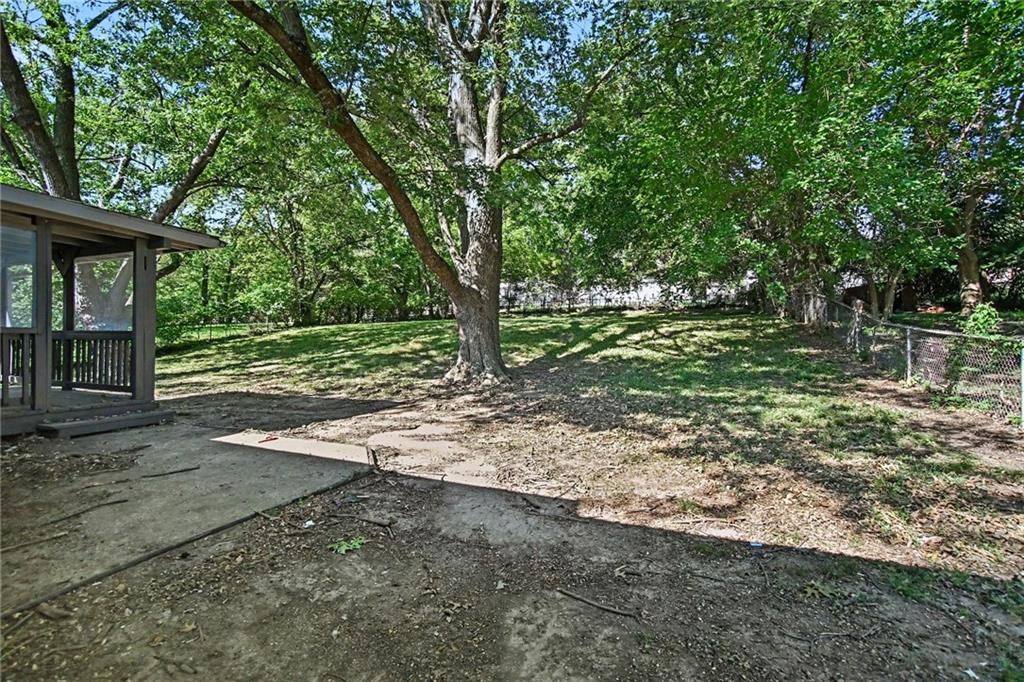 5816 Oxford Avenue Property Photo 16