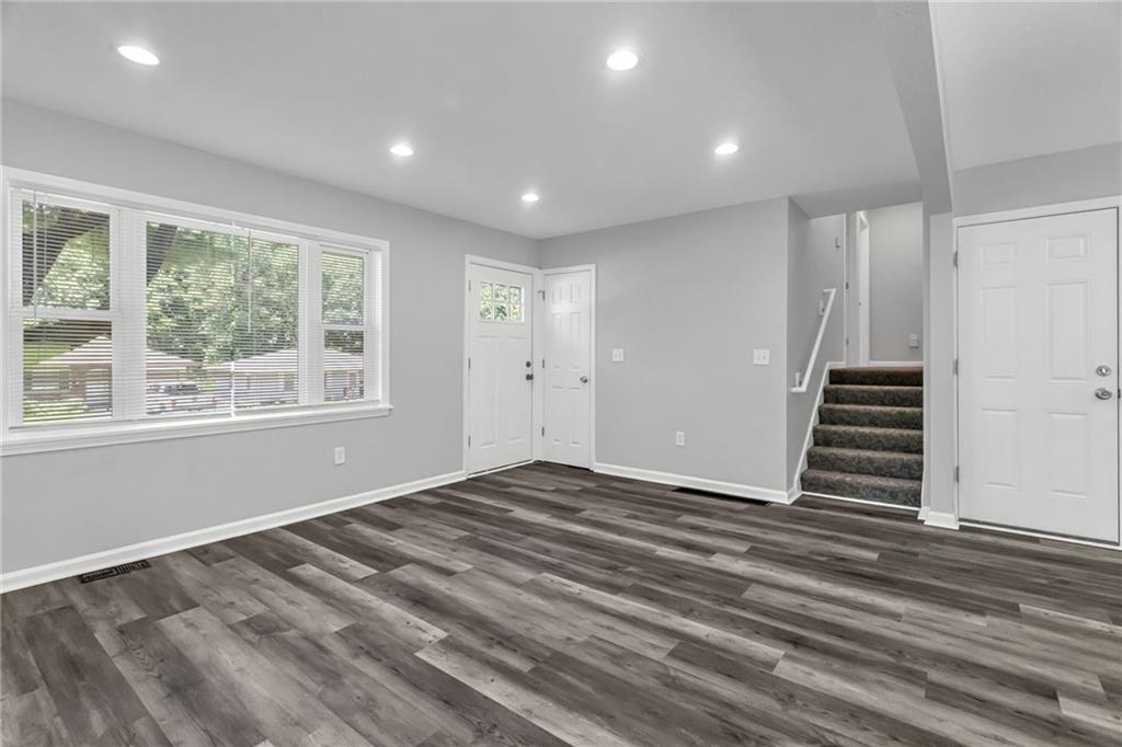 4807 N Wallace Avenue Property Photo 6