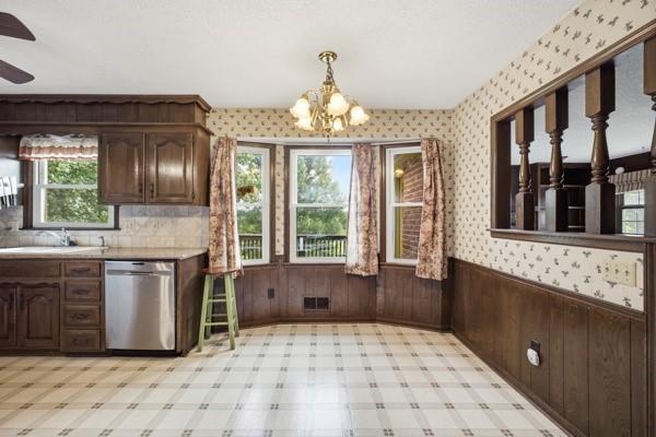5423 Phelps Road Property Photo 15