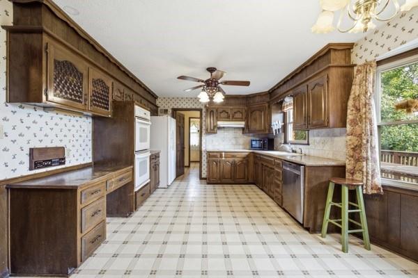 5423 Phelps Road Property Photo 16
