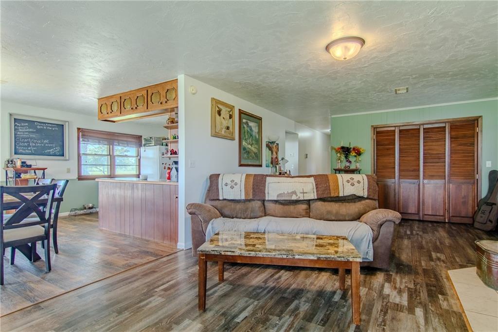 8132 N Highway 13 Highway Property Photo 10