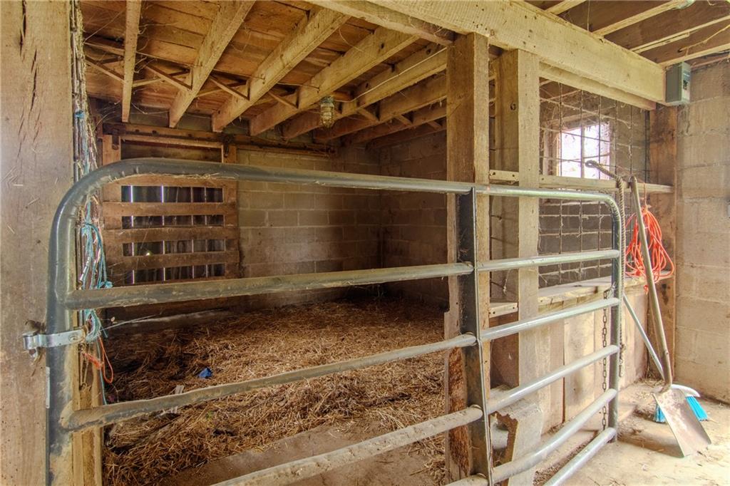 8132 N Highway 13 Highway Property Photo 31