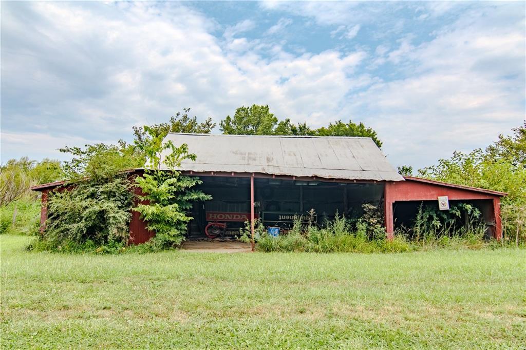 8132 N Highway 13 Highway Property Photo 38