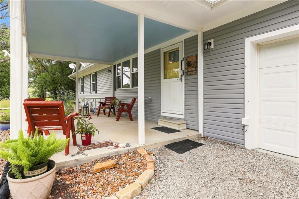 422 Ne 500 Road Property Photo 10