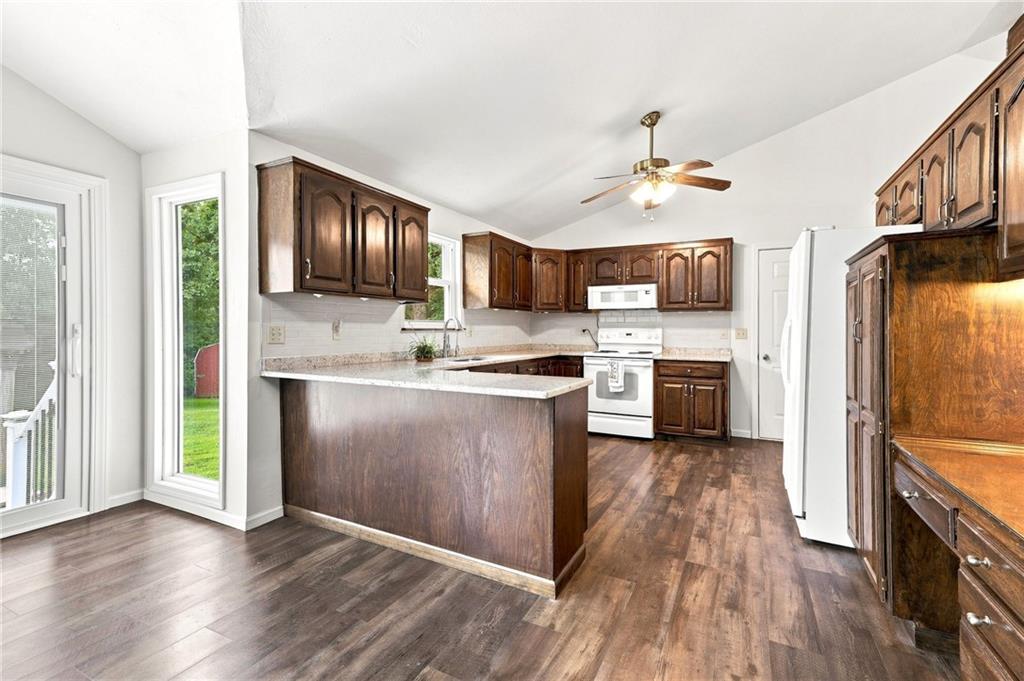 422 Ne 500 Road Property Photo 19