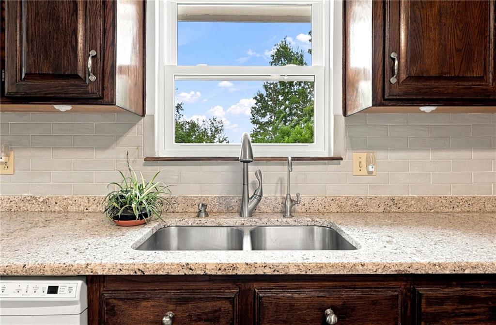422 Ne 500 Road Property Photo 23