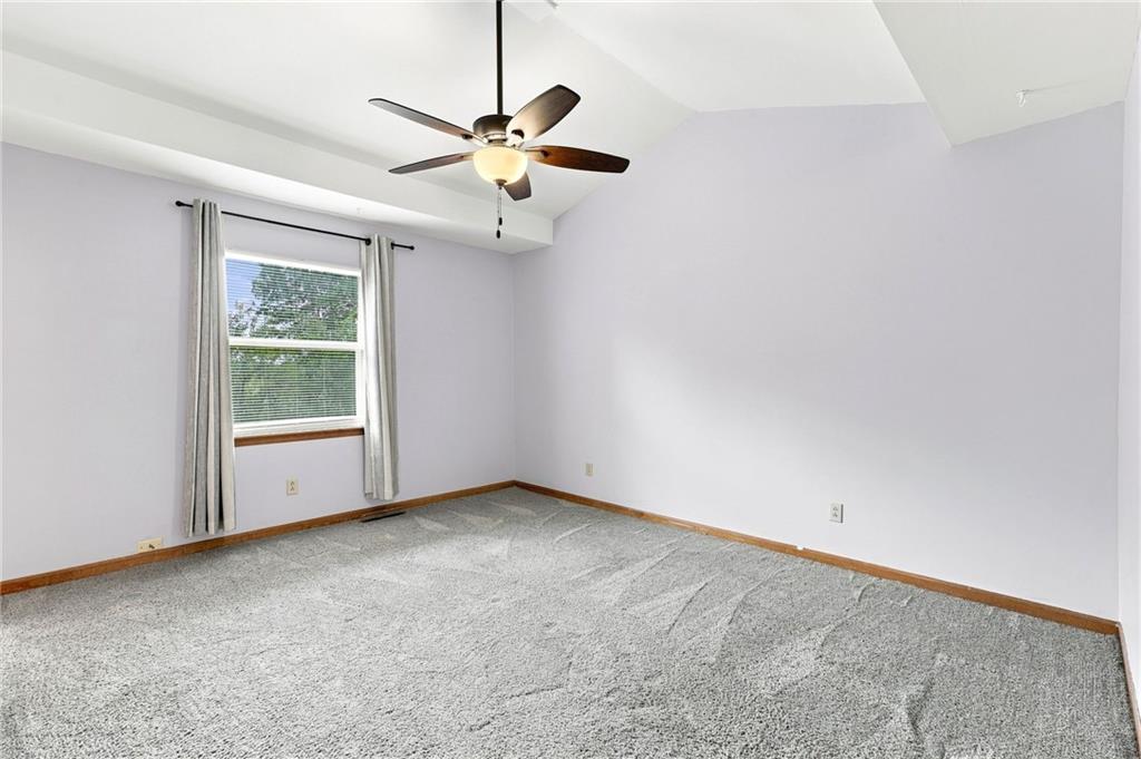 422 Ne 500 Road Property Photo 28
