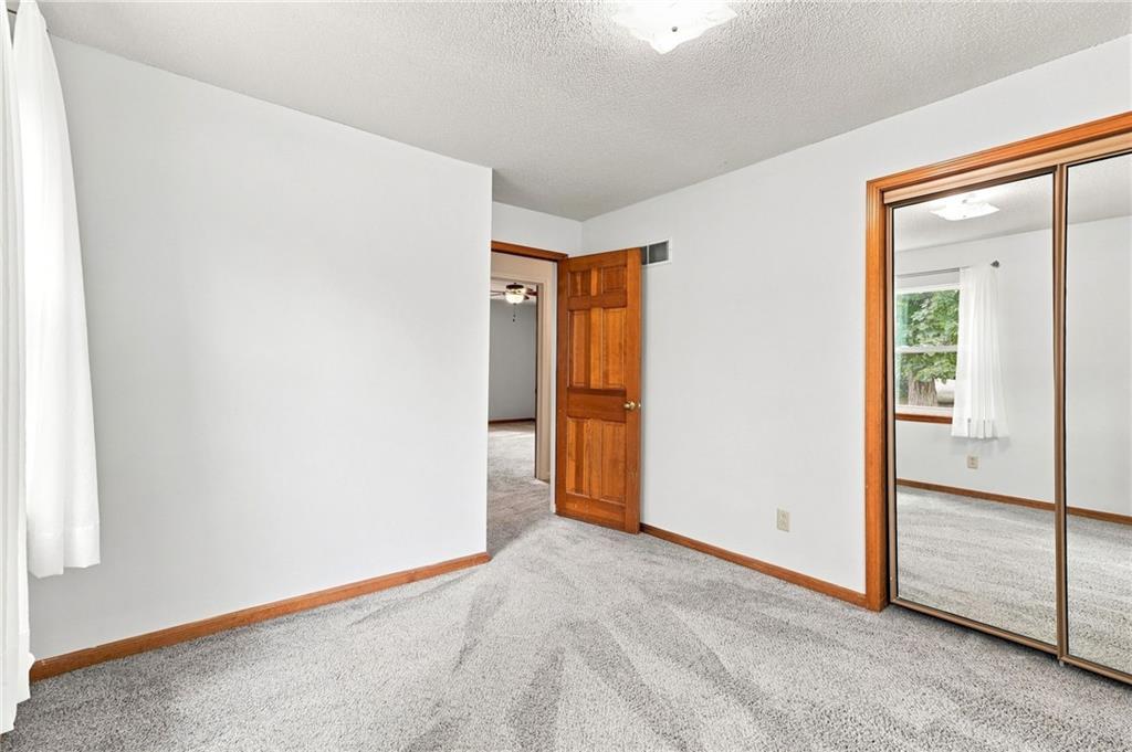 422 Ne 500 Road Property Photo 33