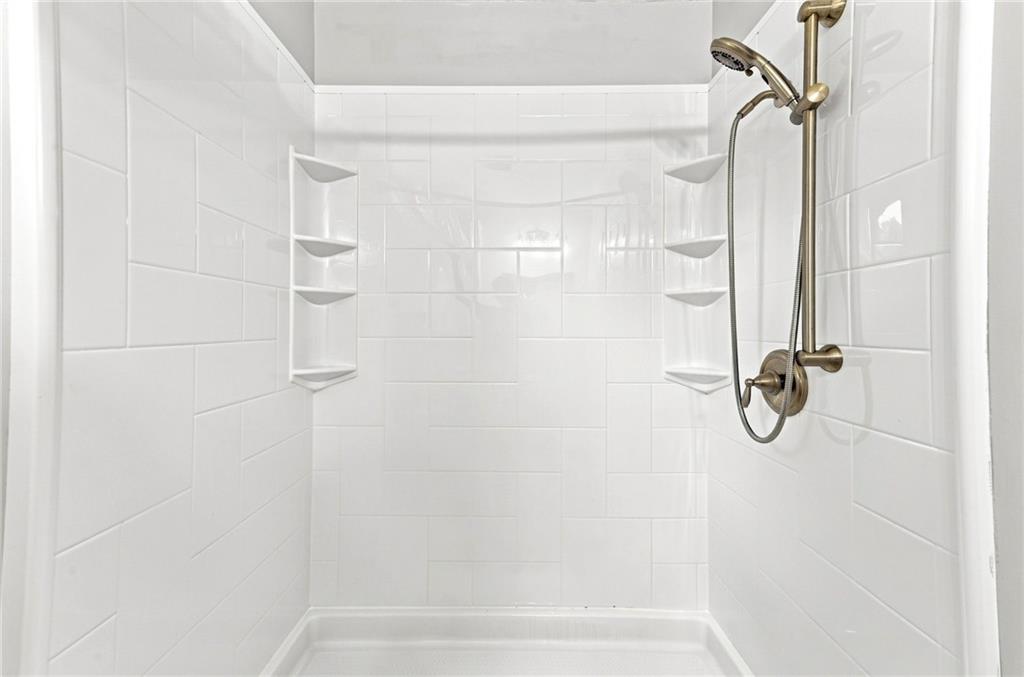 422 Ne 500 Road Property Photo 35