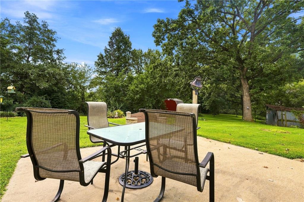 422 Ne 500 Road Property Photo 46
