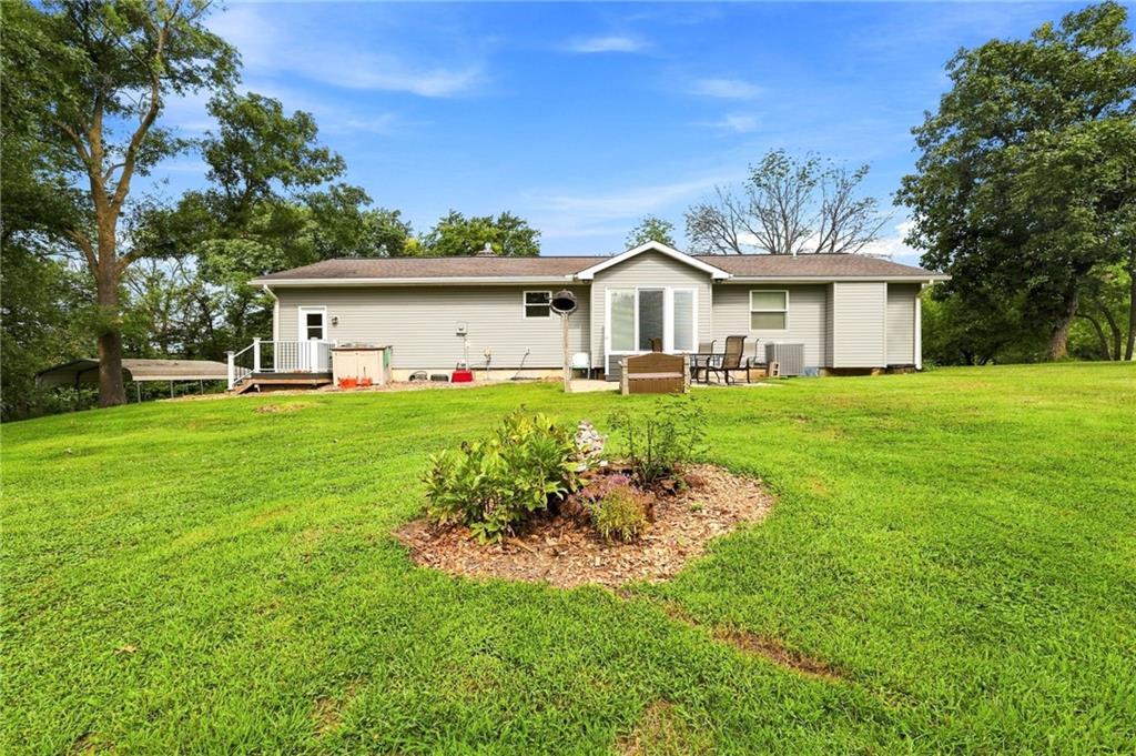 422 Ne 500 Road Property Photo 52
