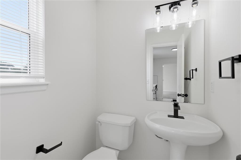 6017 Brooklyn Avenue Property Photo 15