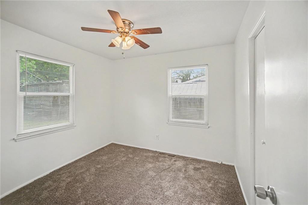 2701 S 48th Terrace Property Photo 13
