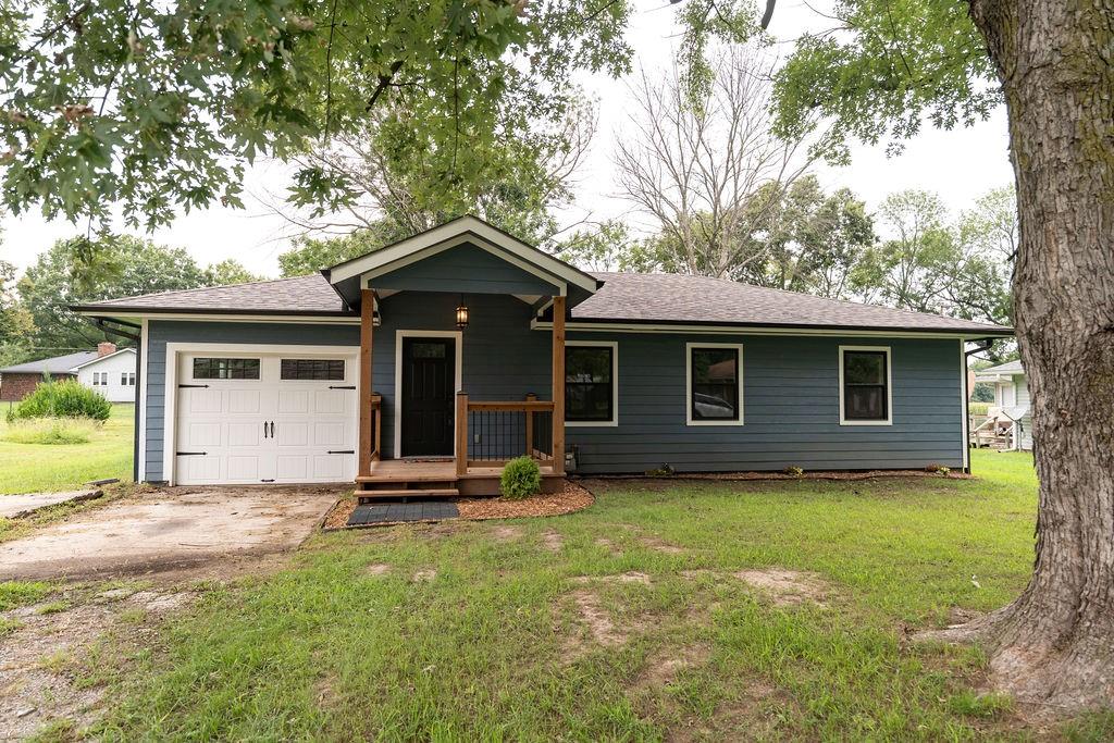 910 N Edith Avenue Property Photo 1
