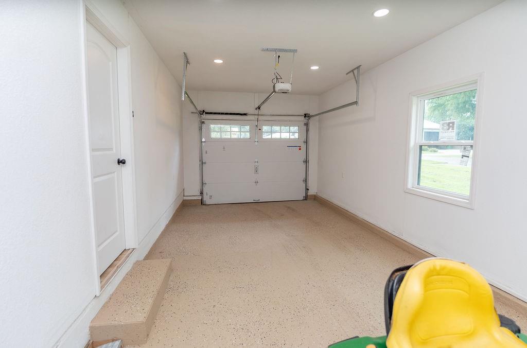 910 N Edith Avenue Property Photo 14