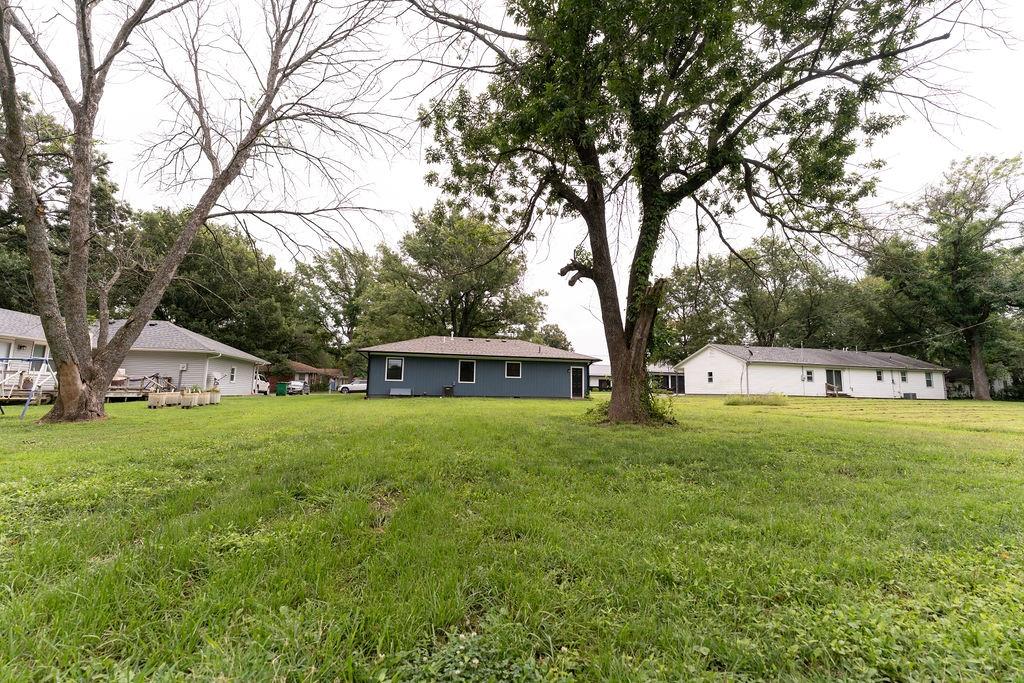 910 N Edith Avenue Property Photo 15