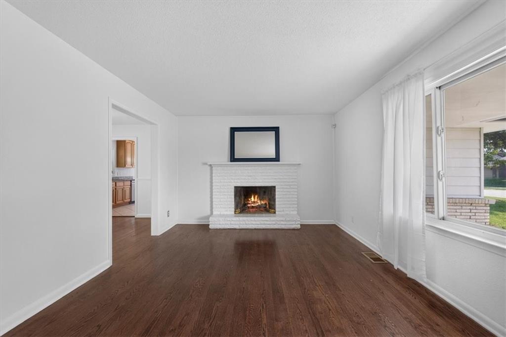 7726 Everett Avenue Property Photo 12