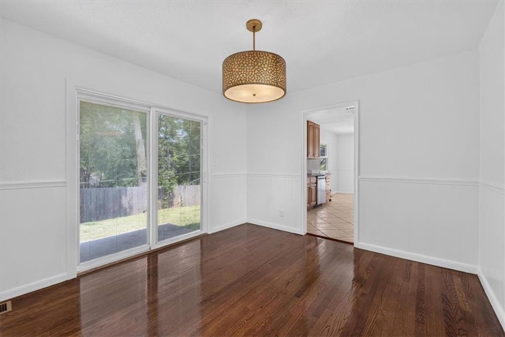 7726 Everett Avenue Property Photo 14