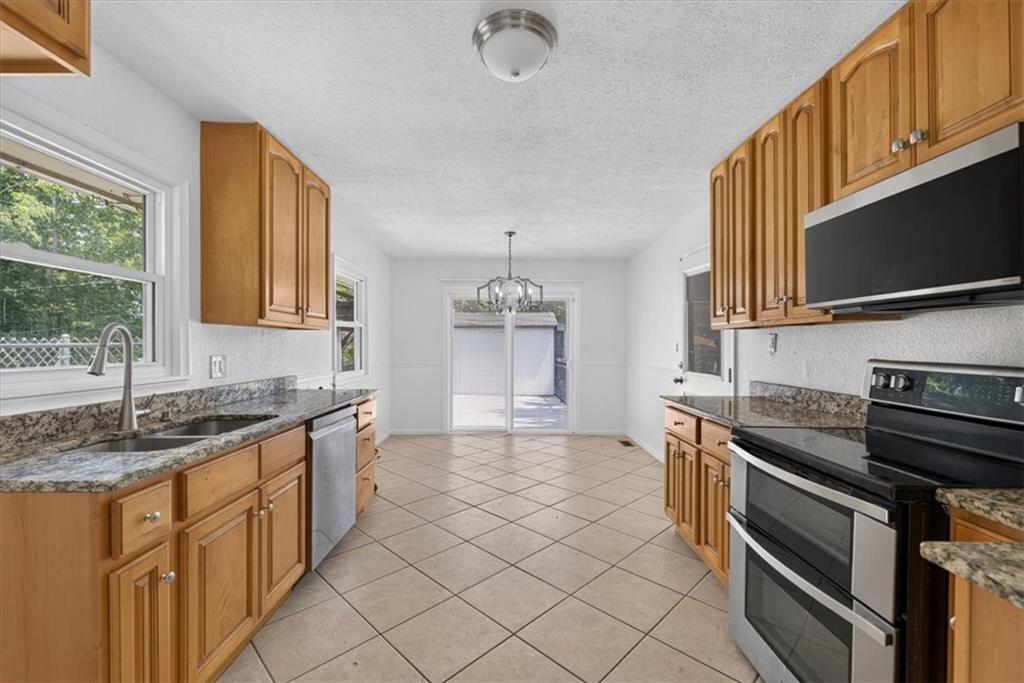 7726 Everett Avenue Property Photo 16