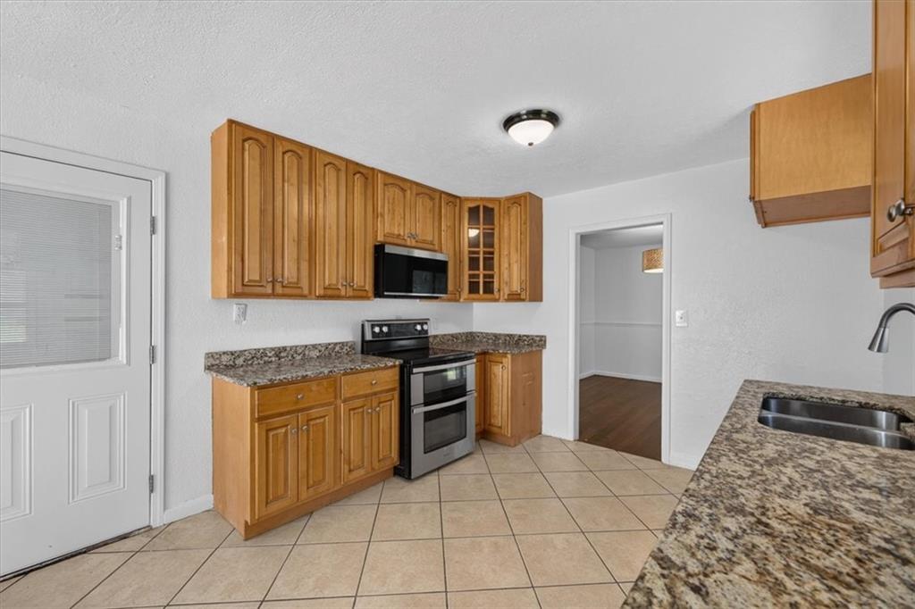7726 Everett Avenue Property Photo 18