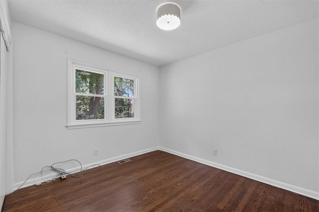 7726 Everett Avenue Property Photo 24