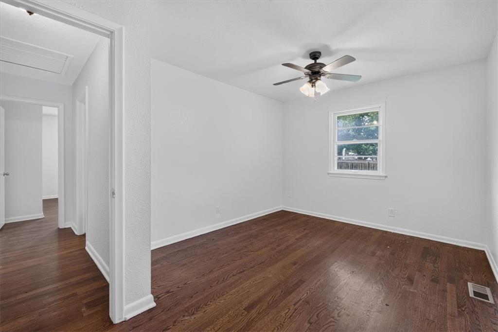 7726 Everett Avenue Property Photo 28