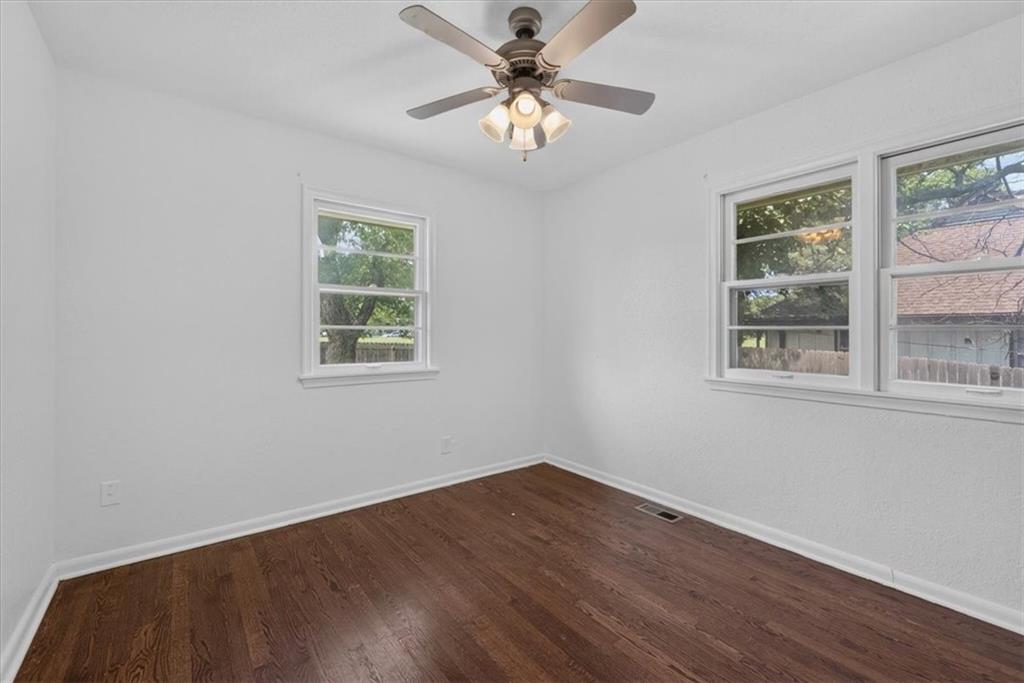 7726 Everett Avenue Property Photo 31