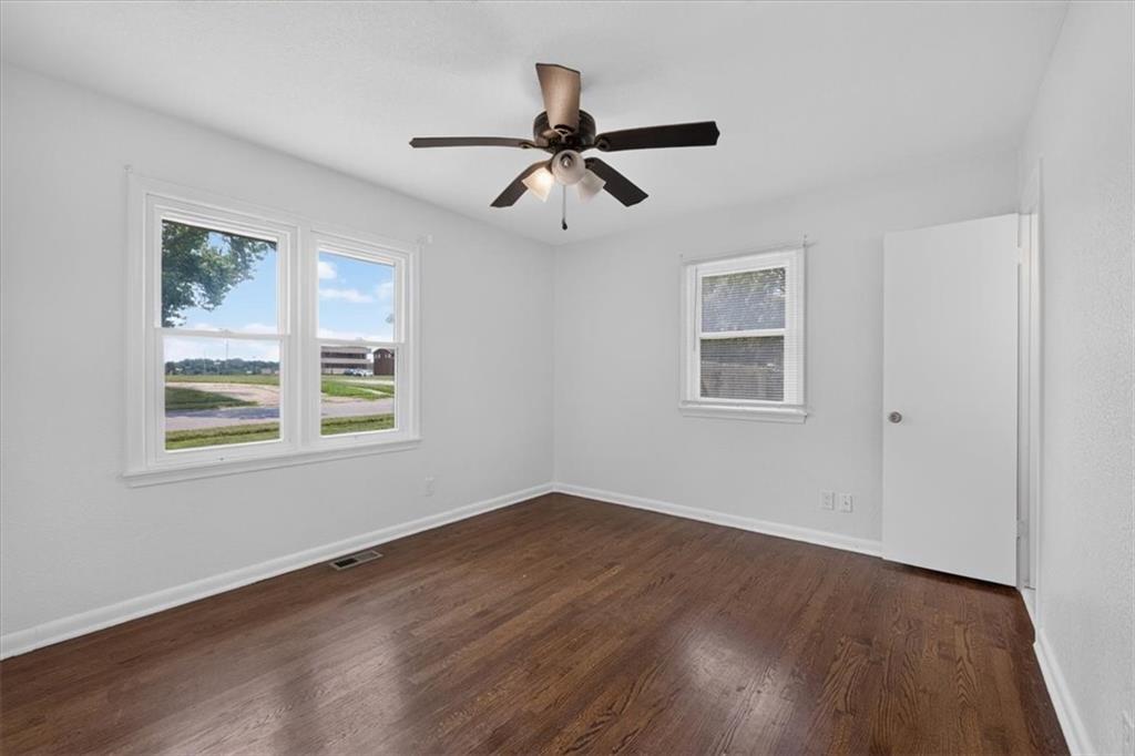 7726 Everett Avenue Property Photo 36
