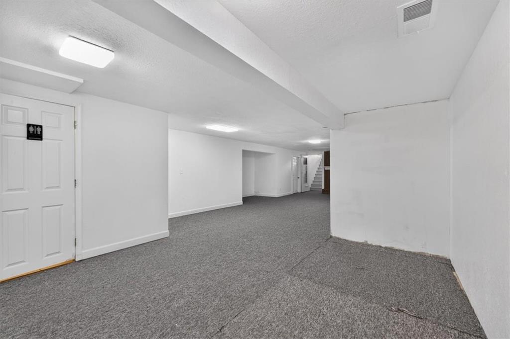 7726 Everett Avenue Property Photo 49