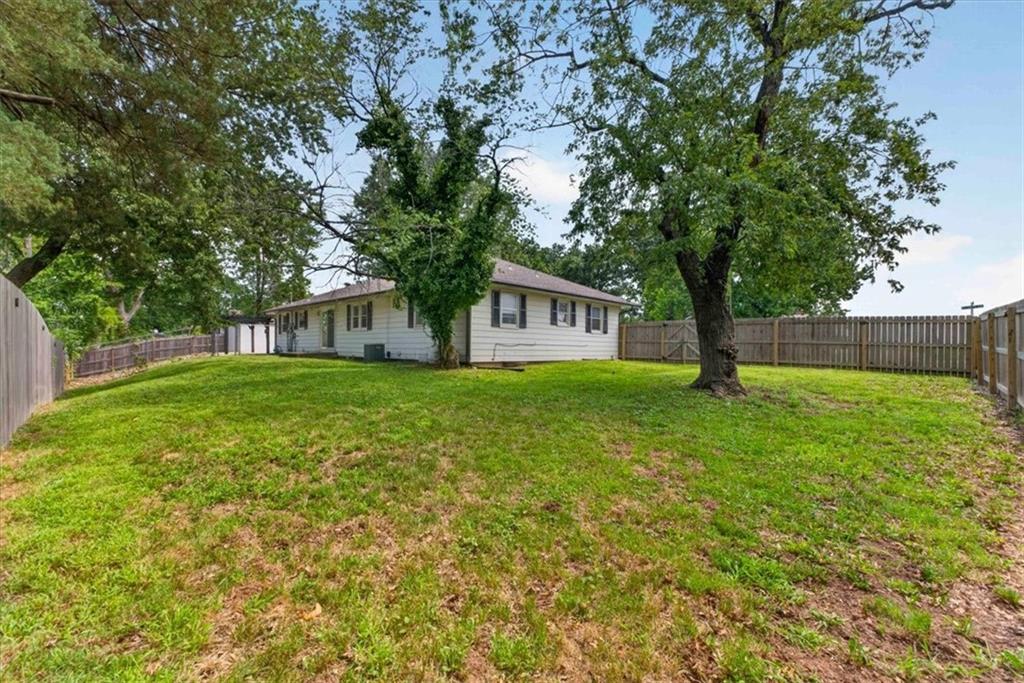 7726 Everett Avenue Property Photo 53