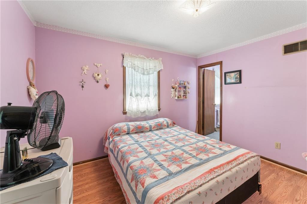 9812 Hillcrest Road Property Photo 15
