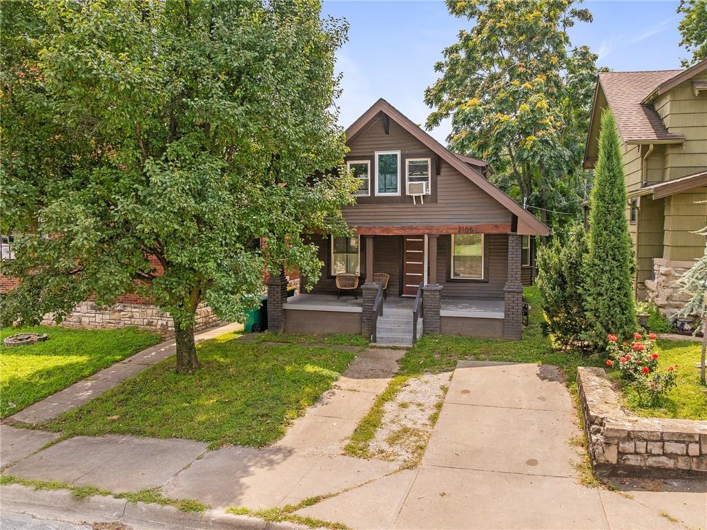 2105 W 43rd Avenue Property Photo 1