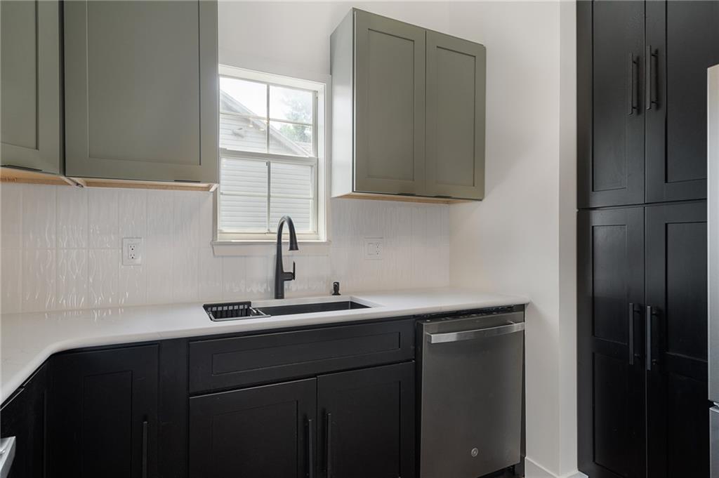1005 Se Bridgehampton Way Property Photo 9