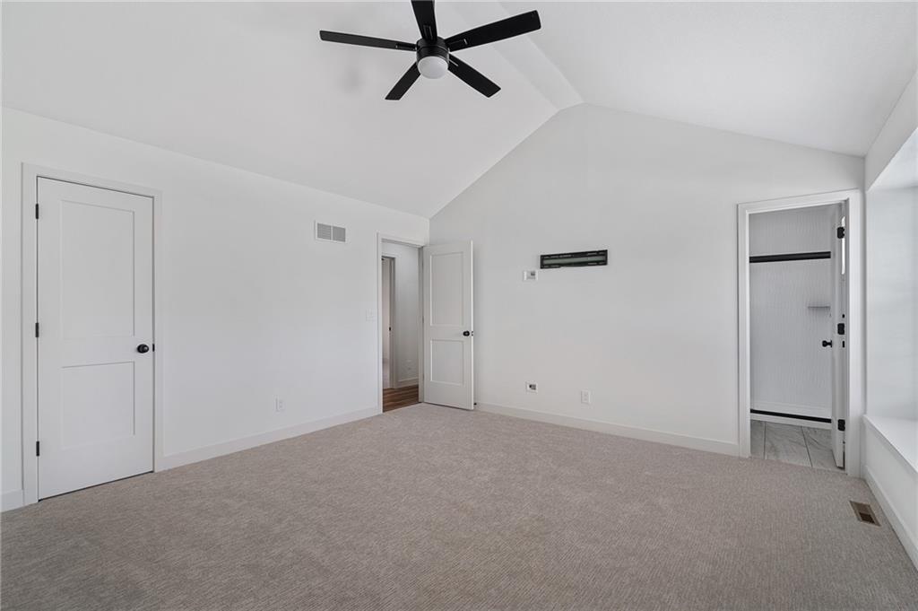 1005 Se Bridgehampton Way Property Photo 10