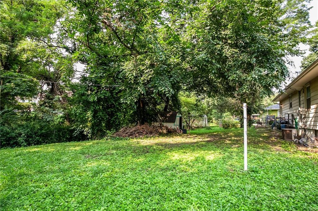 10905 E 62nd Terrace Property Photo 6