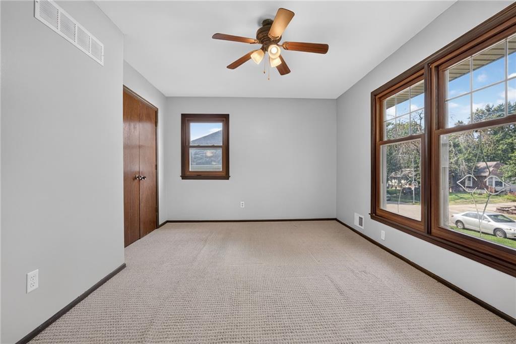 11931 Manchester Avenue Property Photo 21
