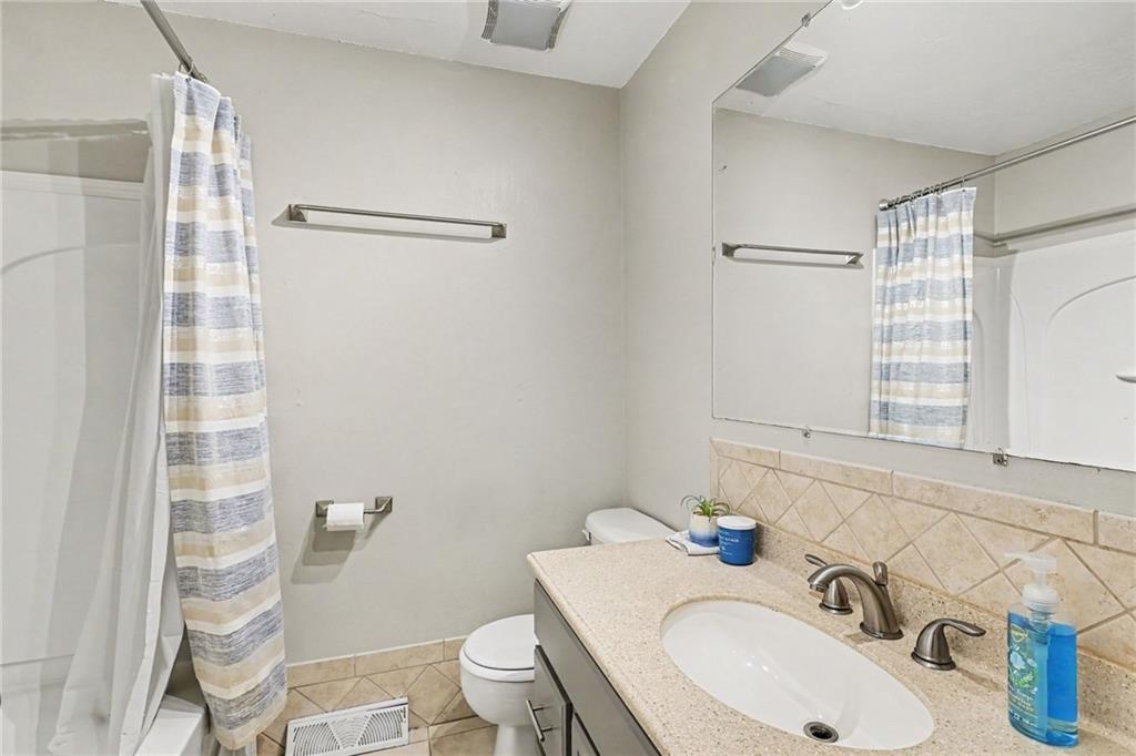 7013 N Winan Avenue Property Photo 13