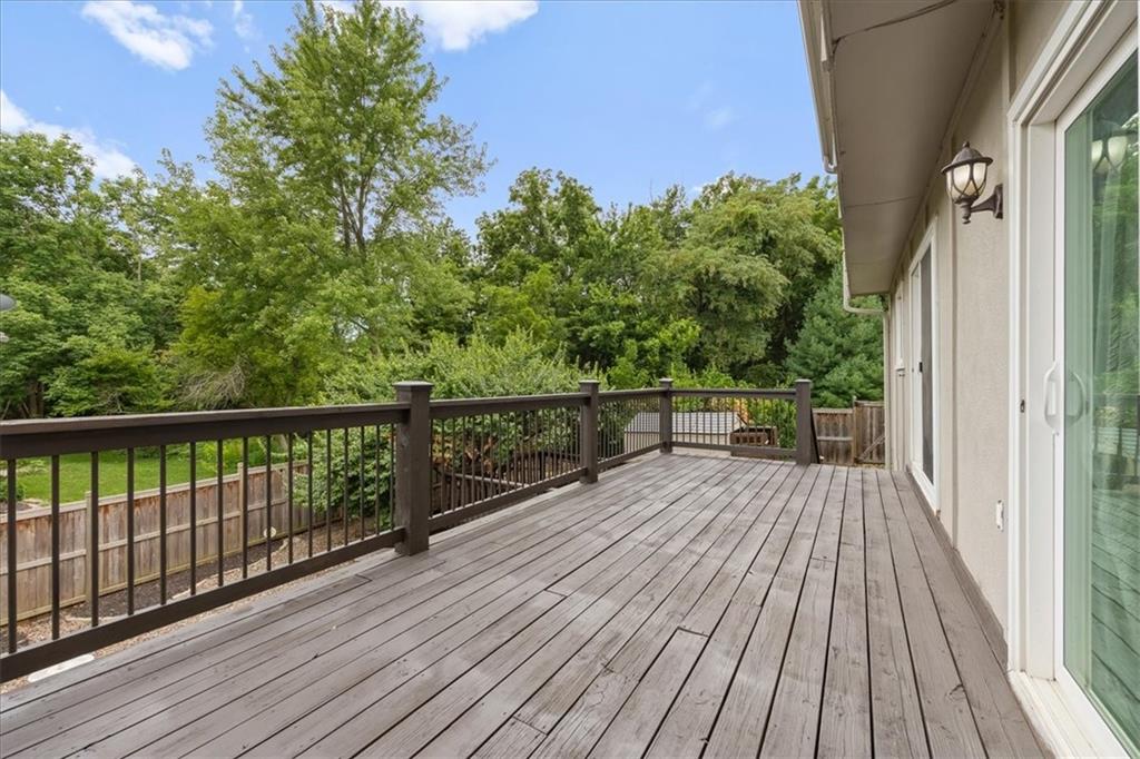 9601 W 127th Terrace Property Photo 18