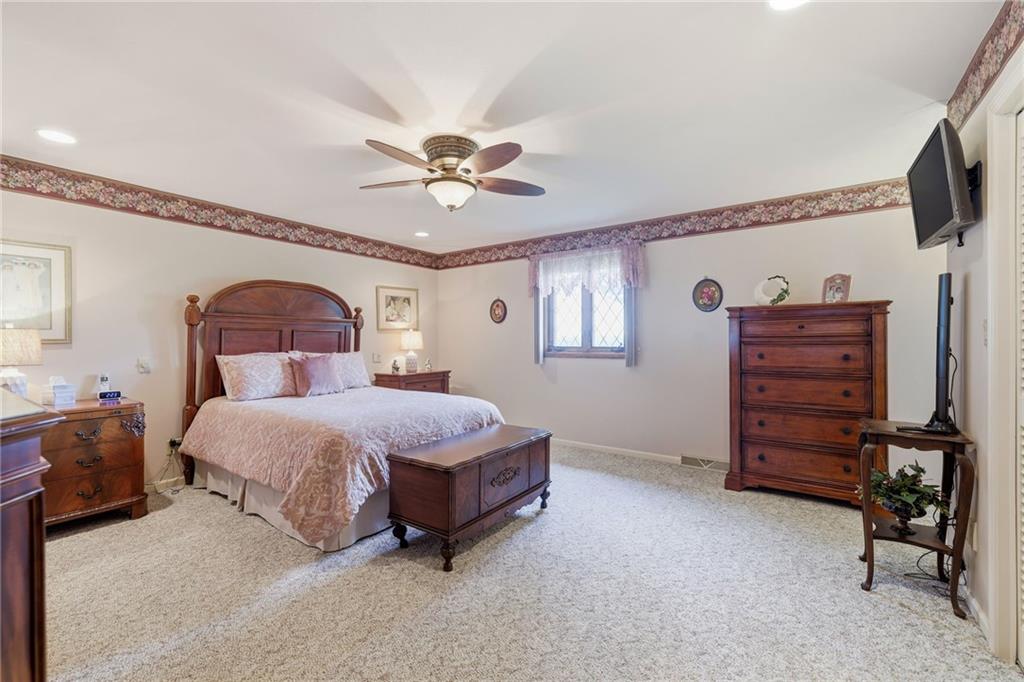 34301 E State Route 2 Highway Property Photo 8