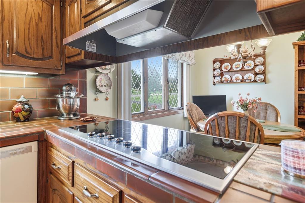 34301 E State Route 2 Highway Property Photo 15