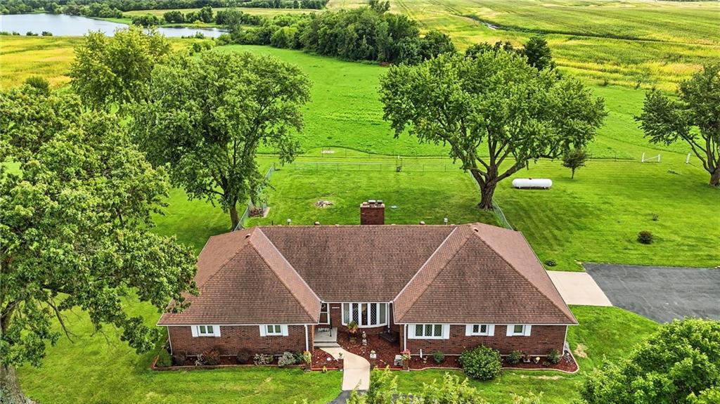 34301 E State Route 2 Highway Property Photo 21