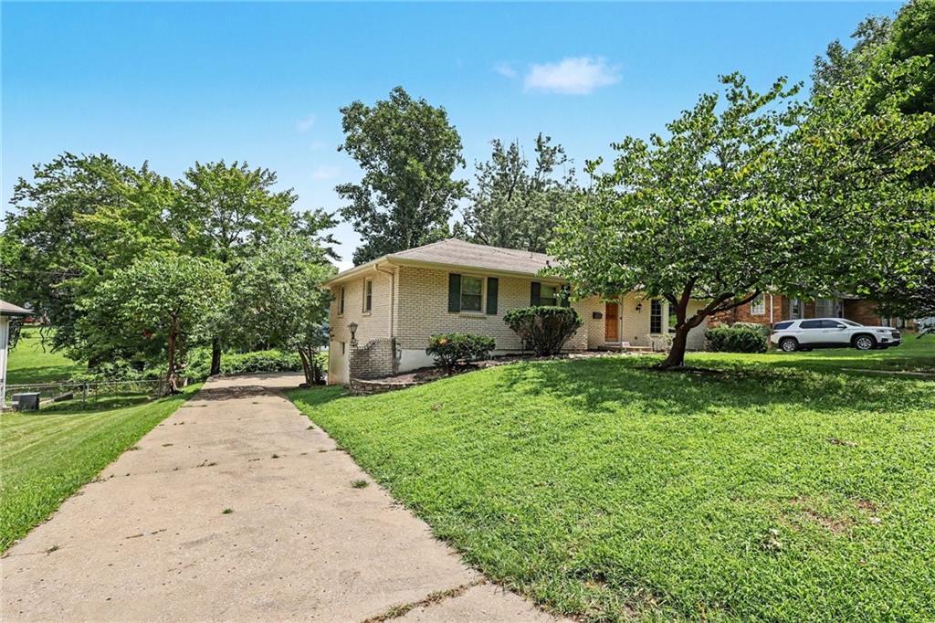 5609 Manning Avenue Property Photo 4
